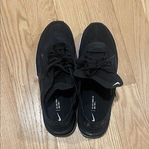 Nike Men's Black Sneakers size 10